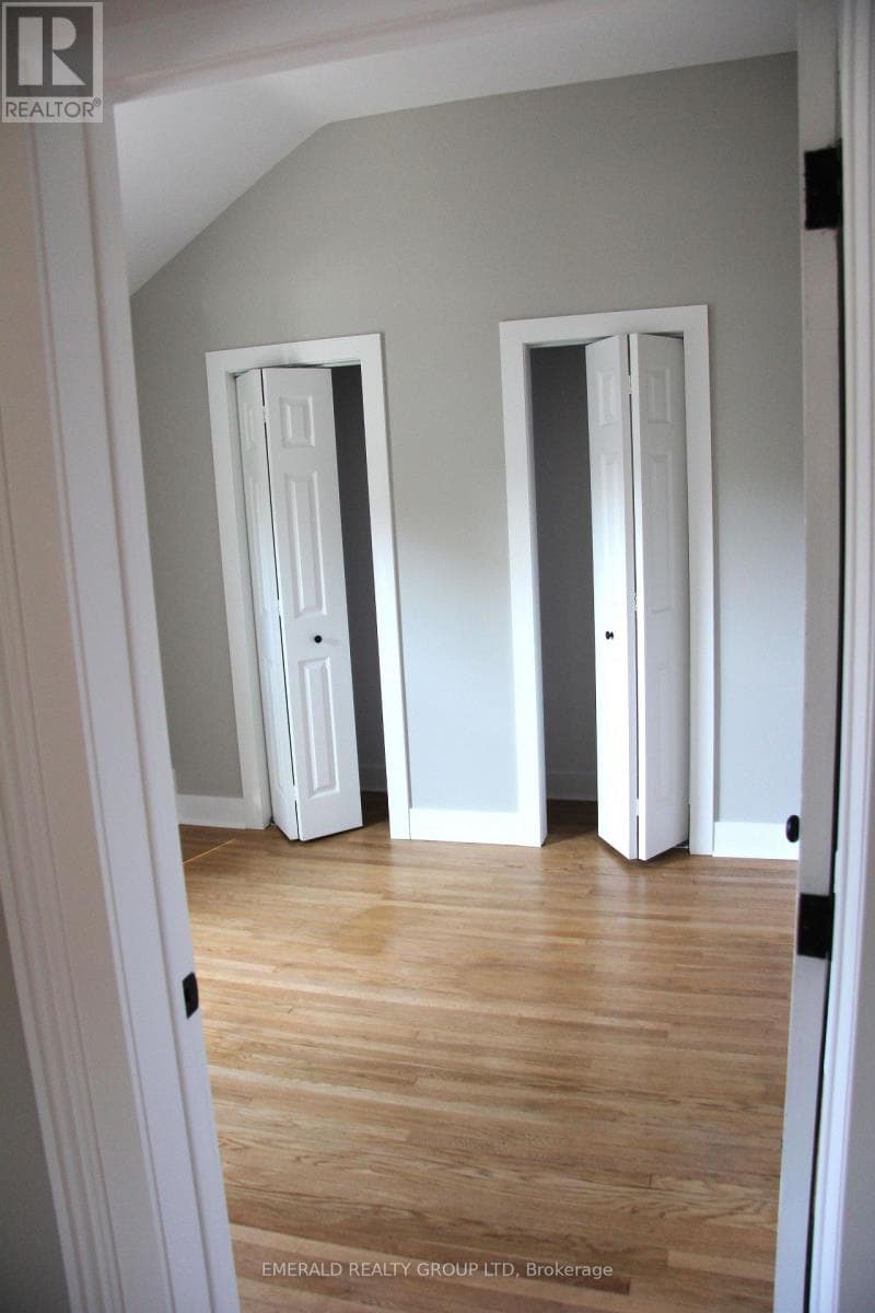 Single Family at Upper- 7 Ormond Street, Thorold (Thorold Downtown), Ontario - Photo 8 - RE/MAX Garden City Realty