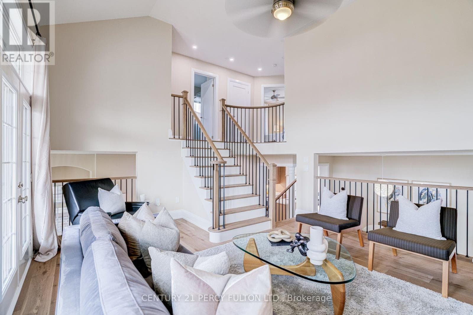 1825 Parkhurst Crescent