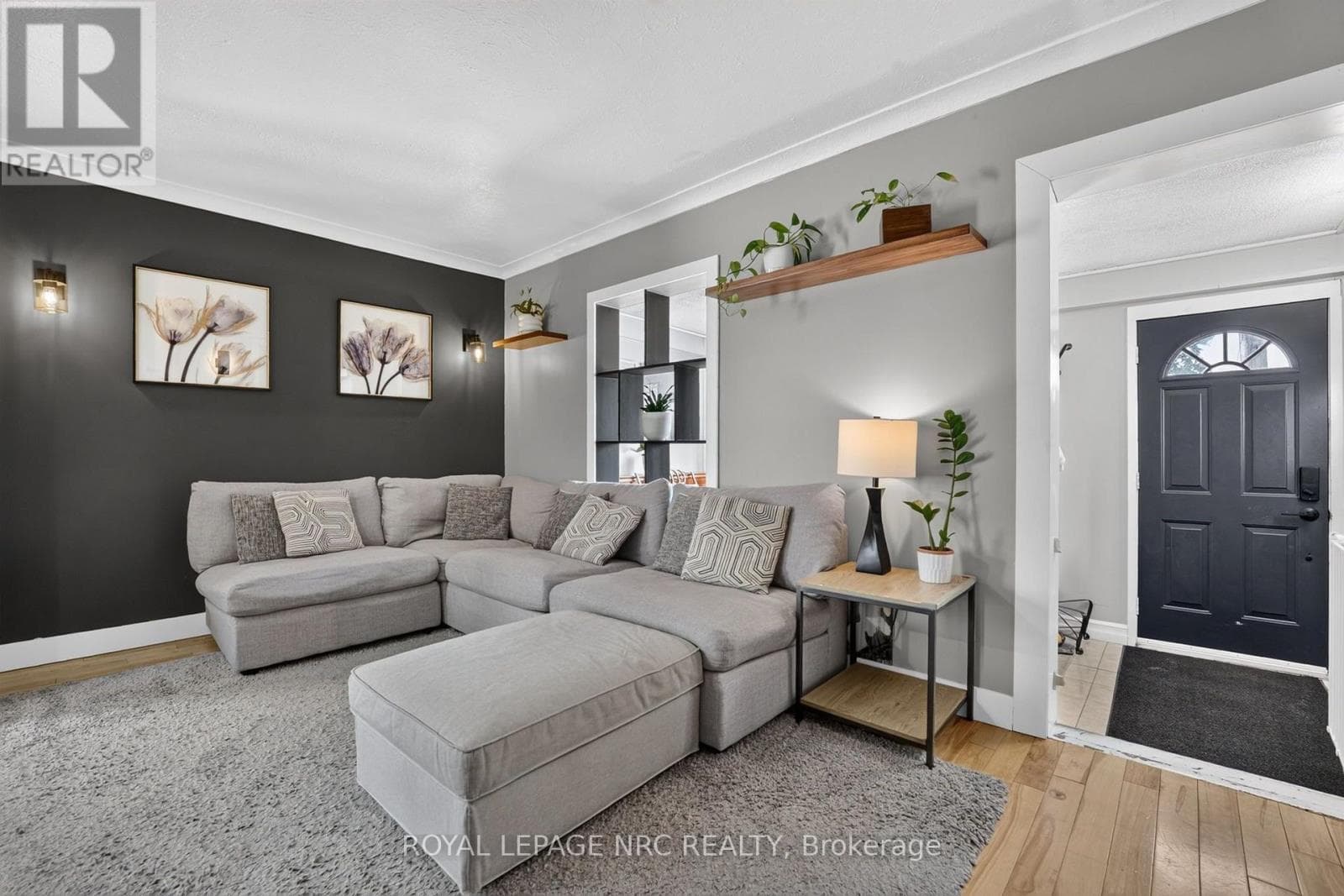 Single Family at 26 Lyndon Street, Thorold (Thorold Downtown), Ontario - Photo 6 - RE/MAX Garden City Realty
