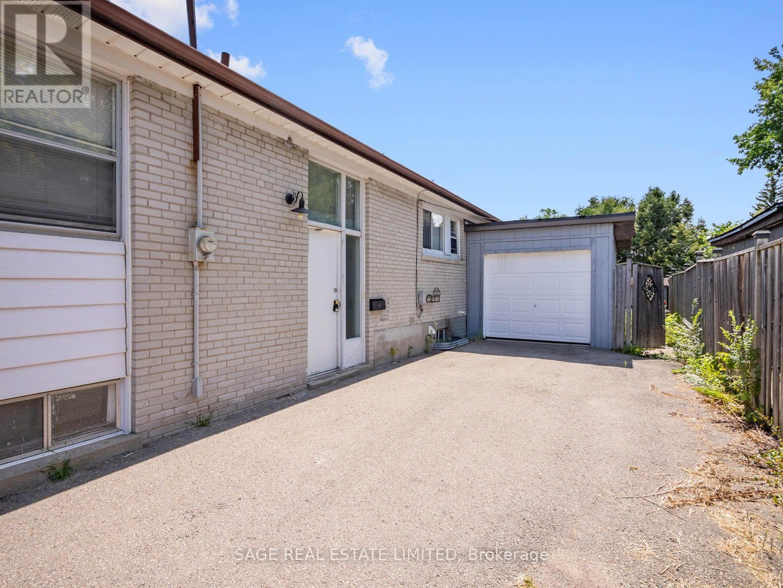 Single Family at Bsmt- 308 Taylor Mills Drive, Richmond Hill (Crosby), Ontario - Photo 4 - RE/MAX Garden City Realty