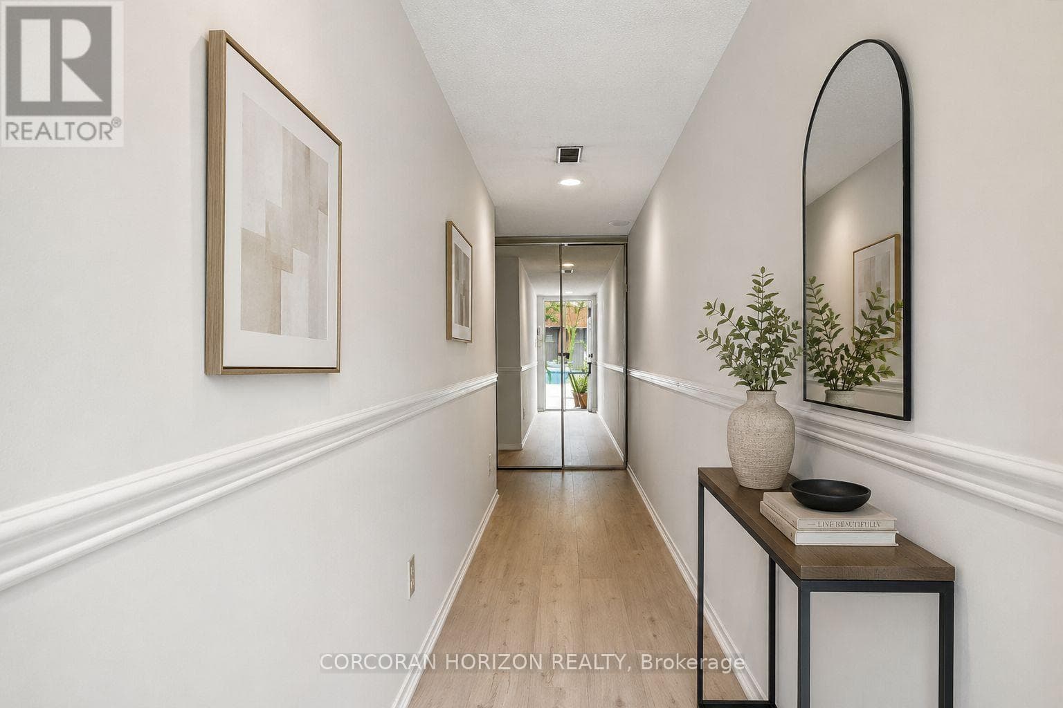 Single Family at 331- 895 Maple Avenue, Burlington (Brant), Ontario - Photo 5 - RE/MAX Garden City Realty