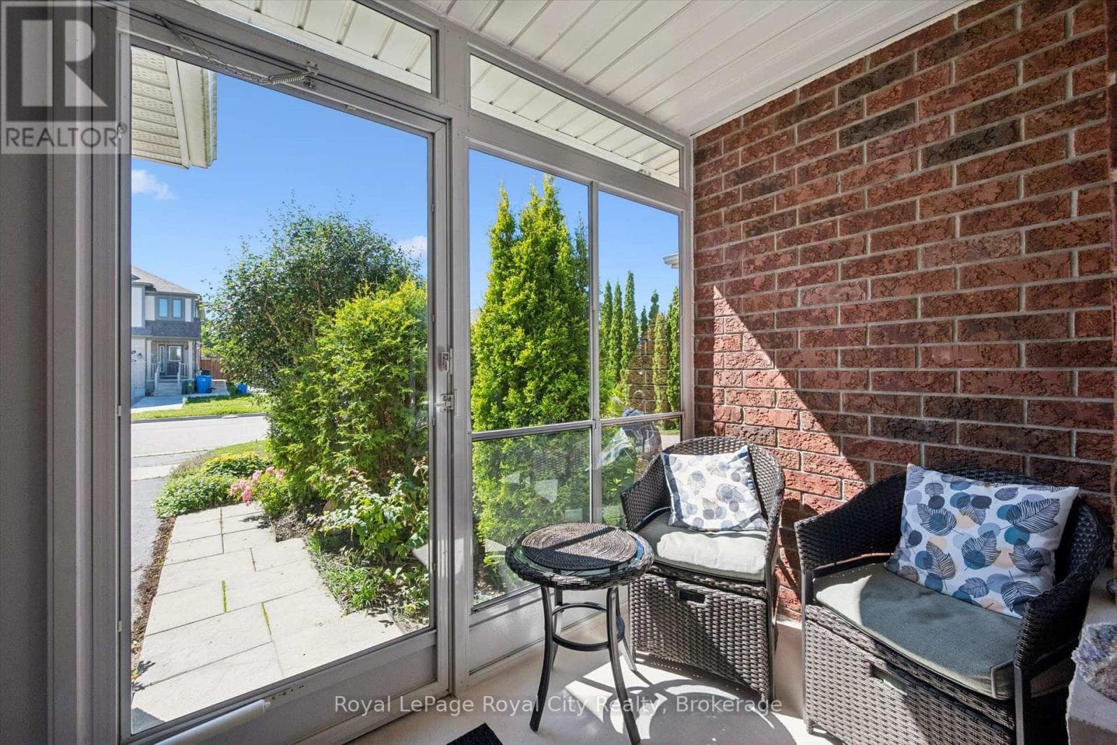 Single Family at 81 Keating Street, Guelph (Grange Road), Ontario - Photo 4 - RE/MAX Garden City Realty