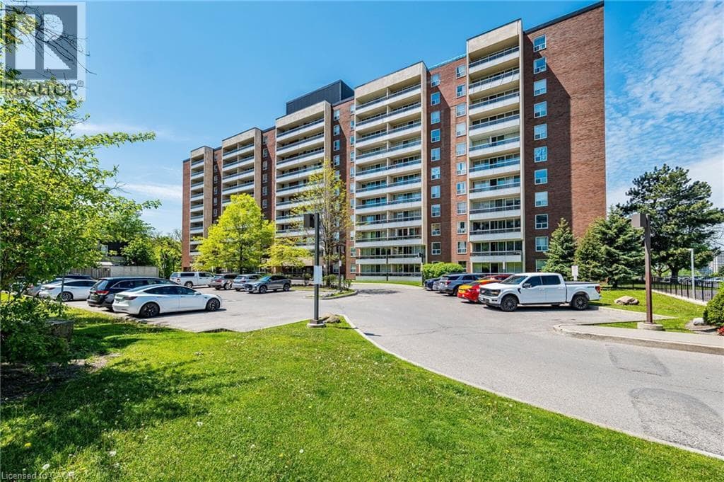 Single Family at 405- 25 FOUR WINDS Drive, Toronto, Ontario - Photo 2 - RE/MAX Garden City Realty