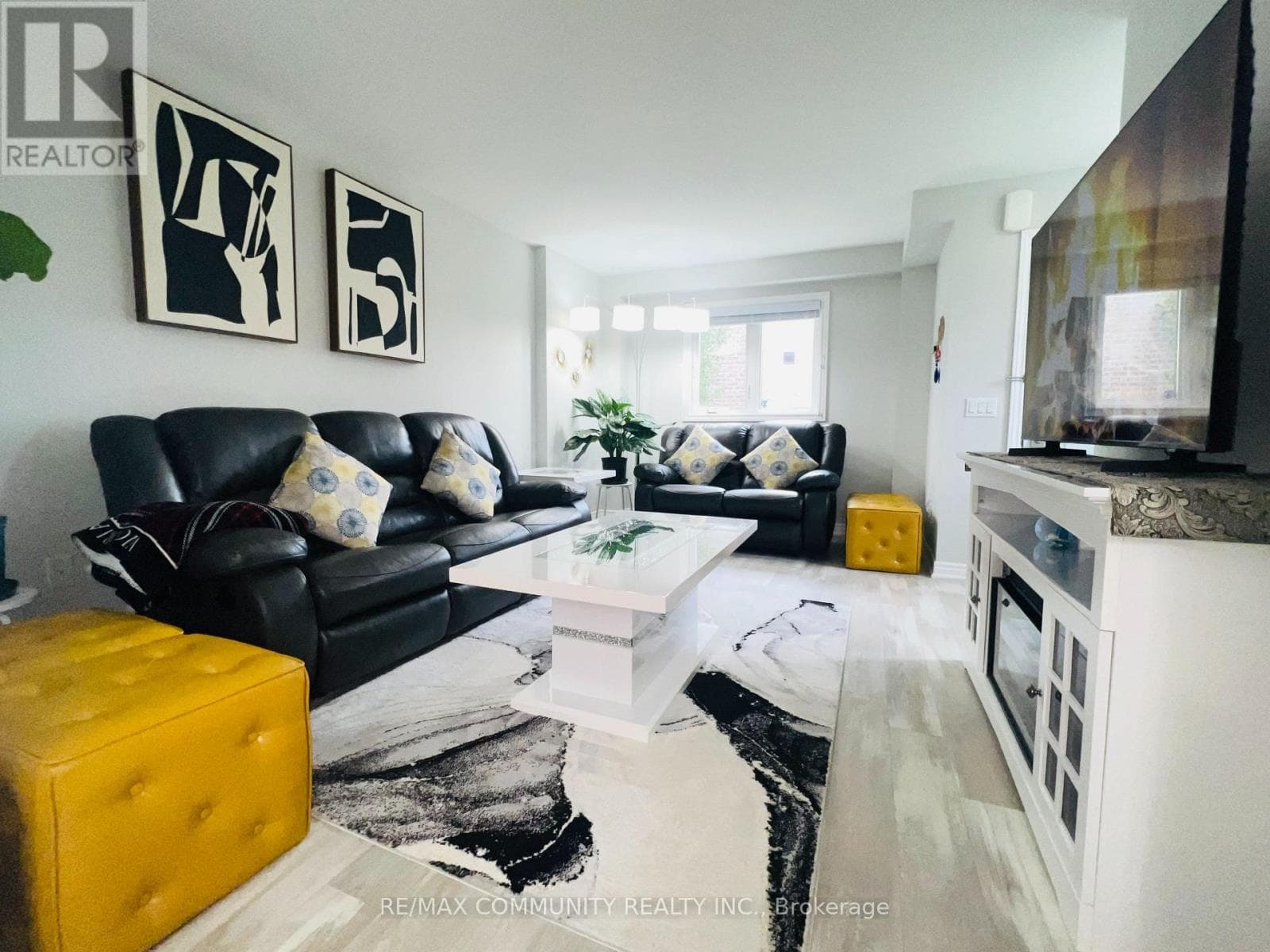 50- 7768 Ascot Circle