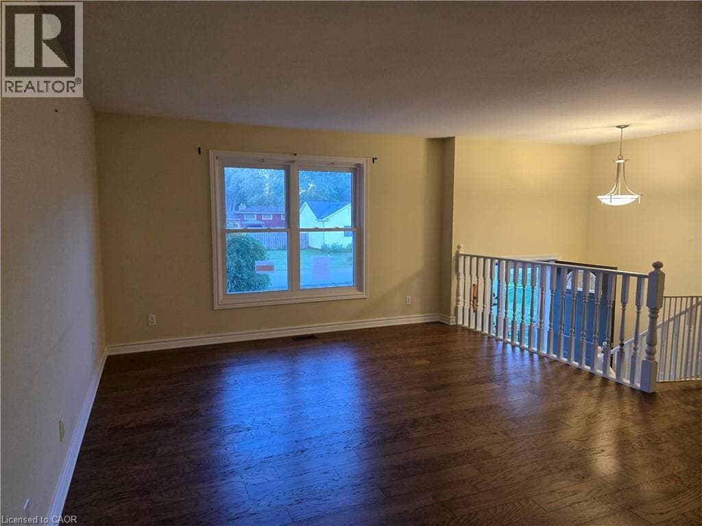 Single Family at 697 FERNDALE Avenue, Fort Erie, Ontario - Photo 8 - RE/MAX Garden City Realty