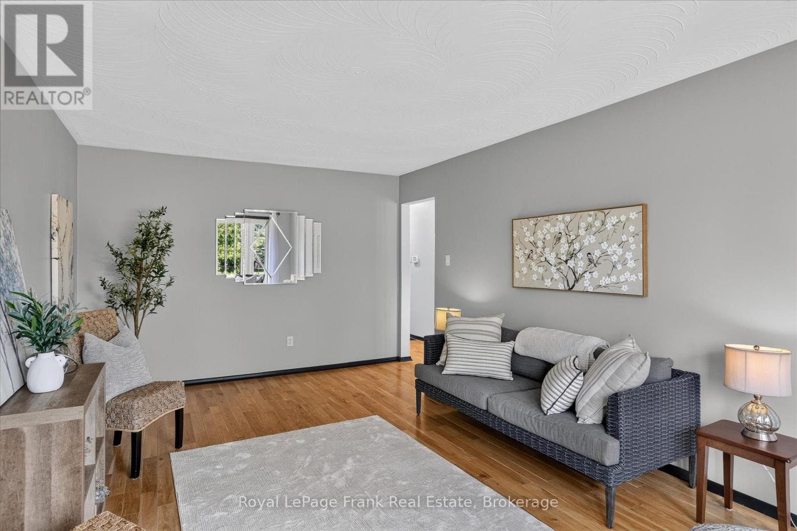 Single Family at 948 St Pauls Street, Peterborough (Northcrest Ward 5), Ontario - Photo 6 - RE/MAX Garden City Realty