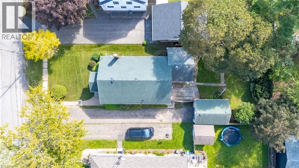 Single Family at 86 FOREST Avenue, Port Colborne, Ontario - Photo 5 - RE/MAX Garden City Realty