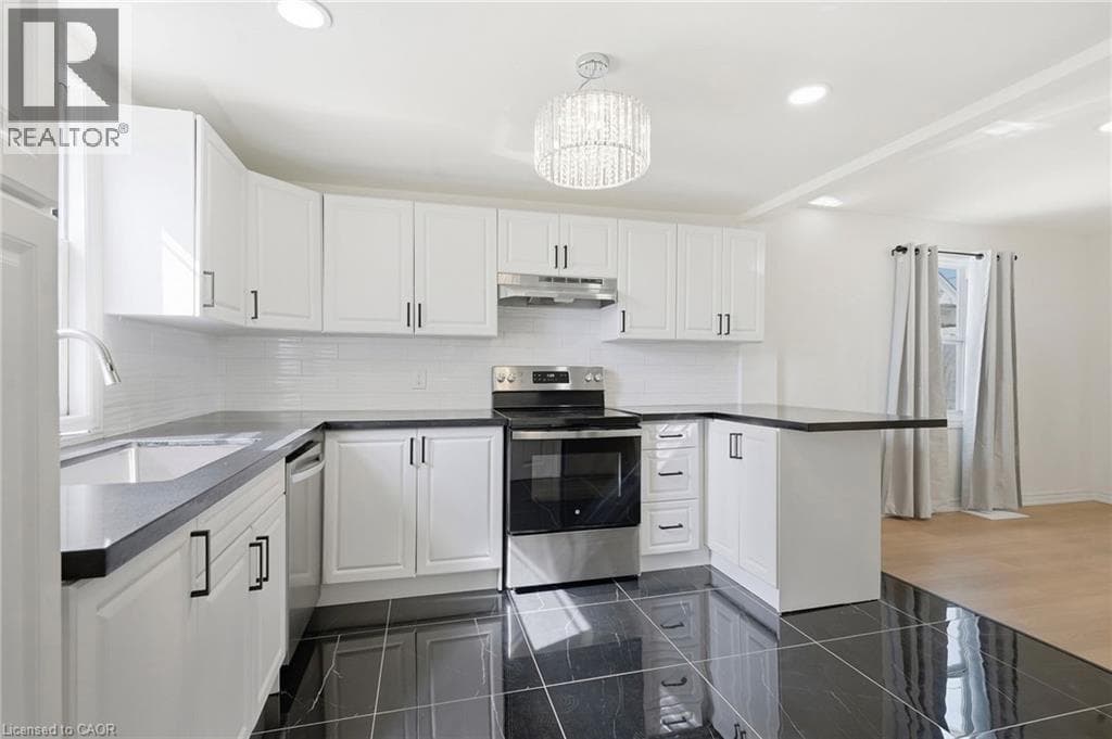 Single Family at 158 NIAGARA FALLS Road, Thorold, Ontario - Photo 9 - RE/MAX Garden City Realty