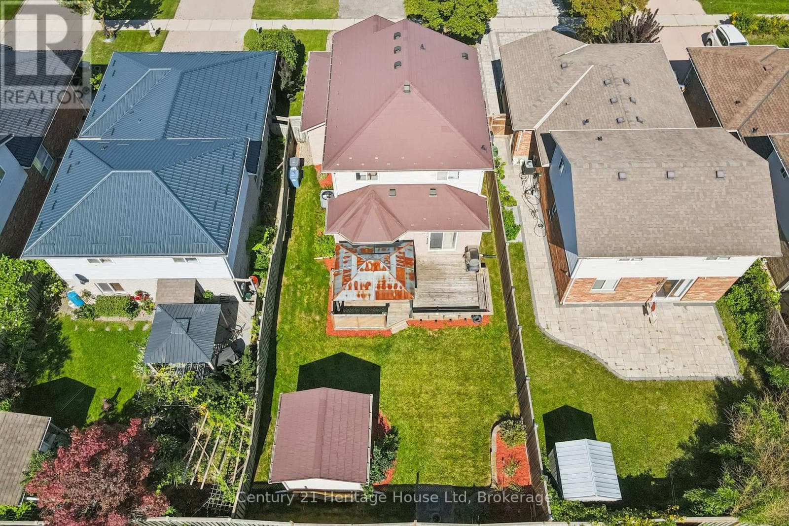 Single Family at 850 Paisley Road, Guelph (Willow West/Sugarbush/West Acres), Ontario - Photo 7 - RE/MAX Garden City Realty