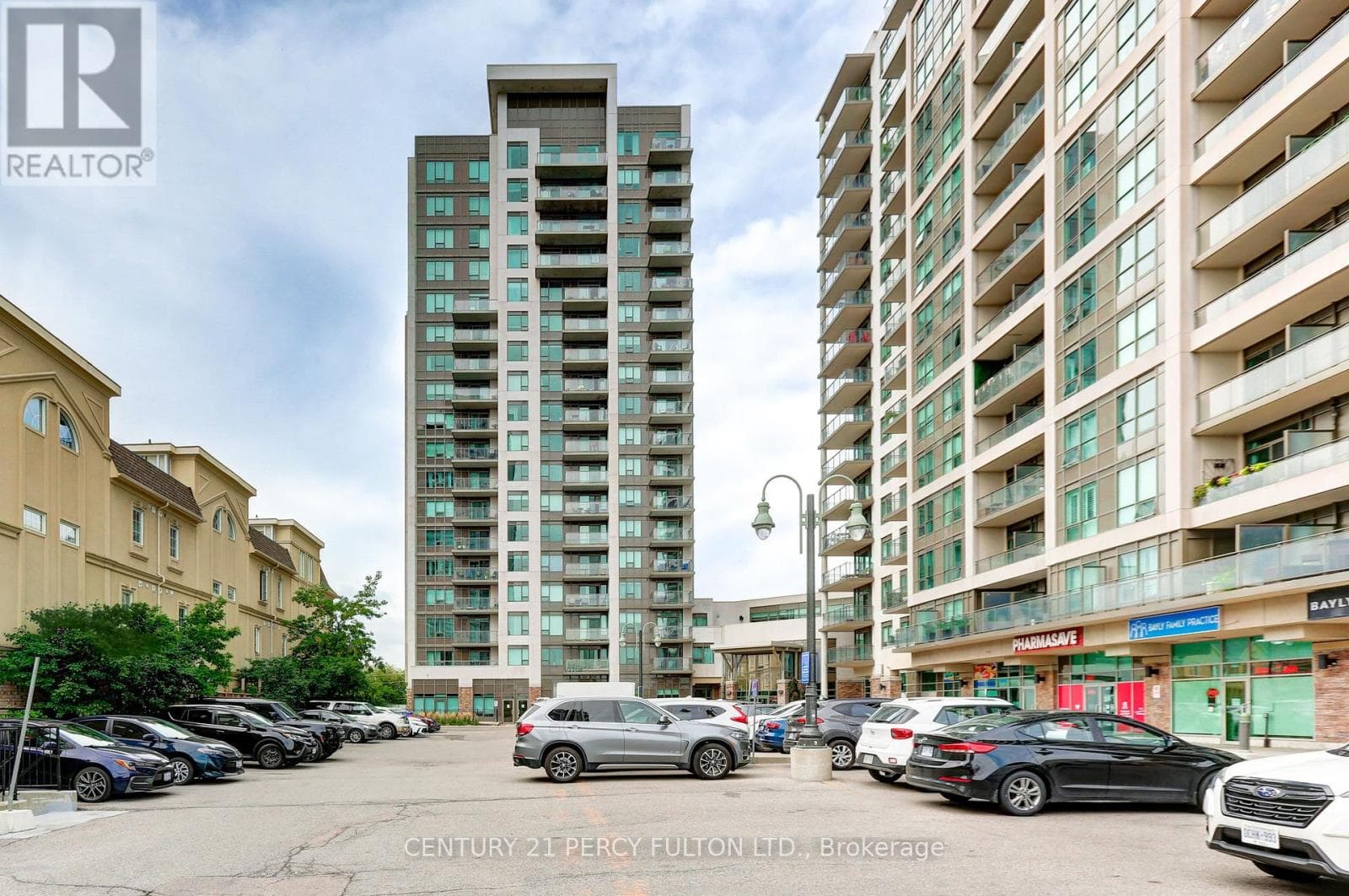1409- 1215 Bayly Street