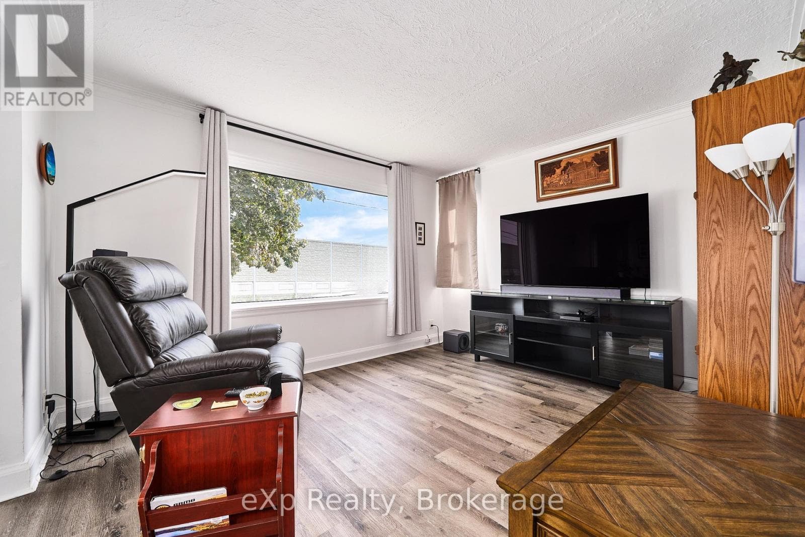 Multi-family at 638 Laval Court, Oshawa (Vanier), Ontario - Photo 10 - RE/MAX Garden City Realty