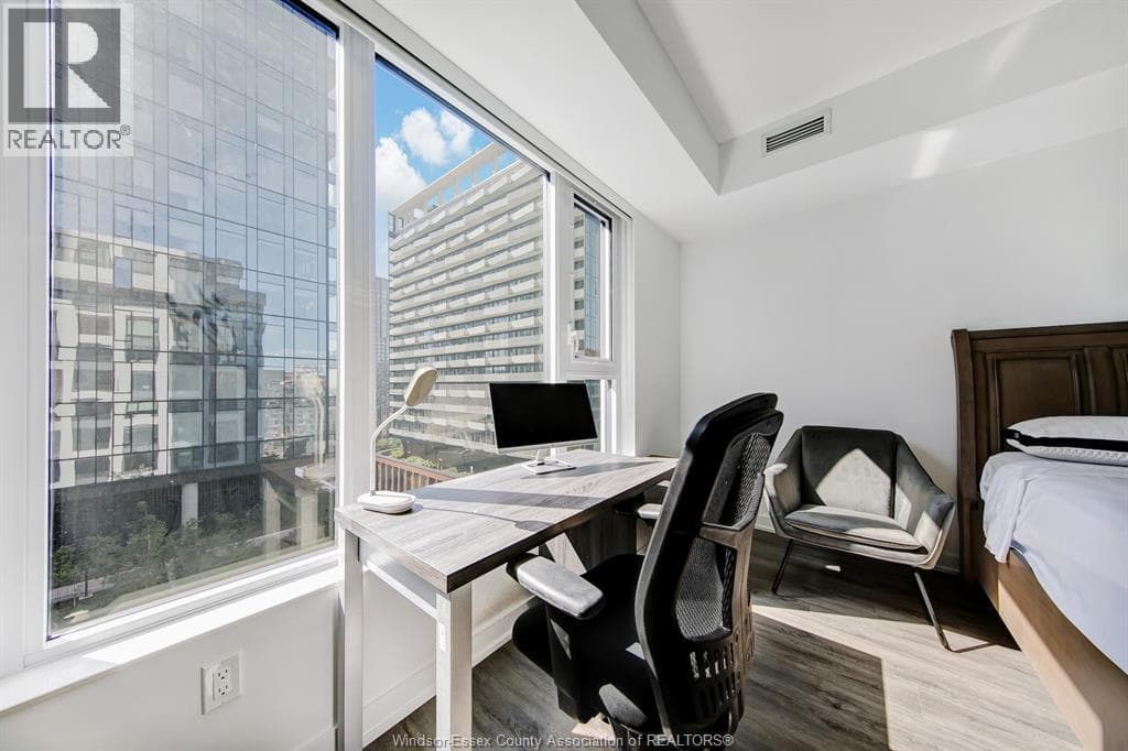 Single Family at 1205- 435 WELLINGTON Street, Toronto, Ontario - Photo 10 - RE/MAX Garden City Realty