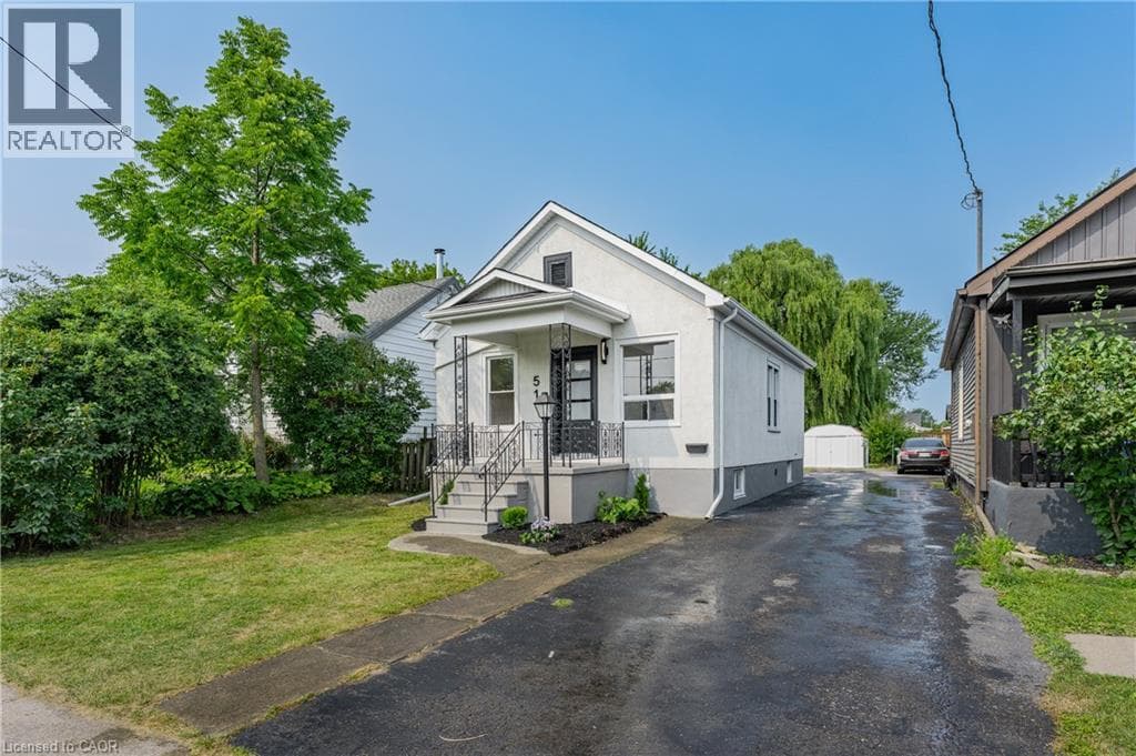 Single Family at 51 QUEEN Street, Thorold, Ontario - Photo 2 - RE/MAX Garden City Realty