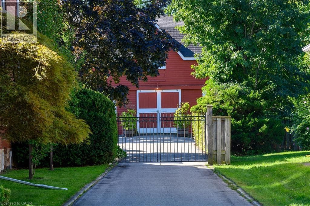 Single Family at 126 MAIN Street, Grimsby, Ontario - Photo 5 - RE/MAX Garden City Realty