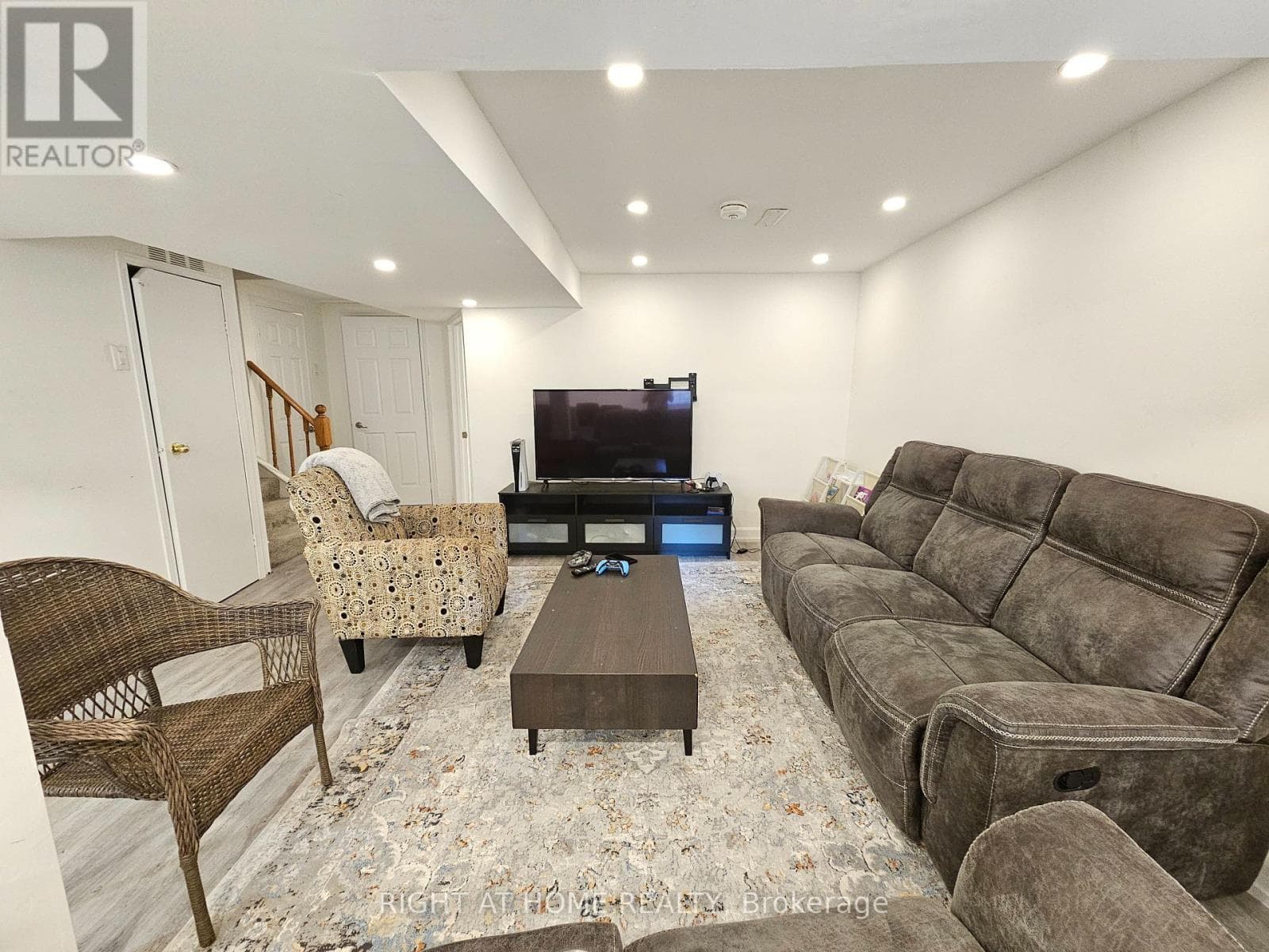 Single Family at 46 Keys Drive, Ajax (Central), Ontario - Photo 2 - RE/MAX Garden City Realty
