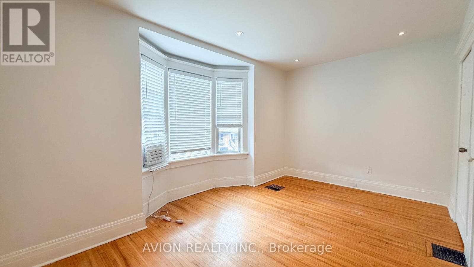 Single Family at UPPER- 773 Pape Avenue, Toronto (Danforth), Ontario - Photo 3 - RE/MAX Garden City Realty