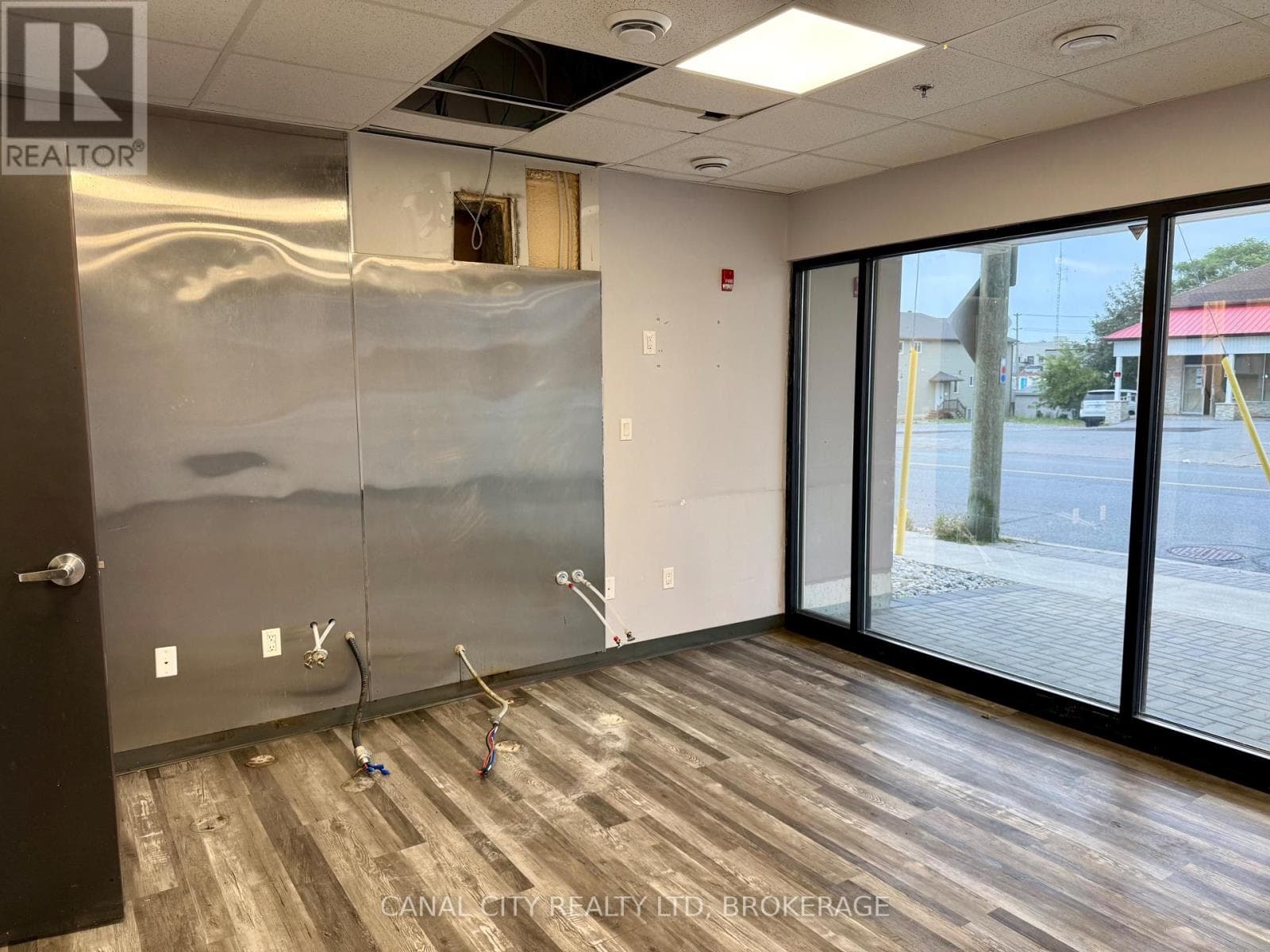 Retail at 1- 29 Pine Street, Thorold (Thorold Downtown), Ontario - Photo 5 - RE/MAX Garden City Realty