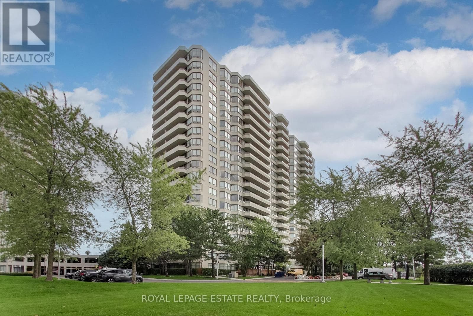 1989- 1 Greystone Walk Drive