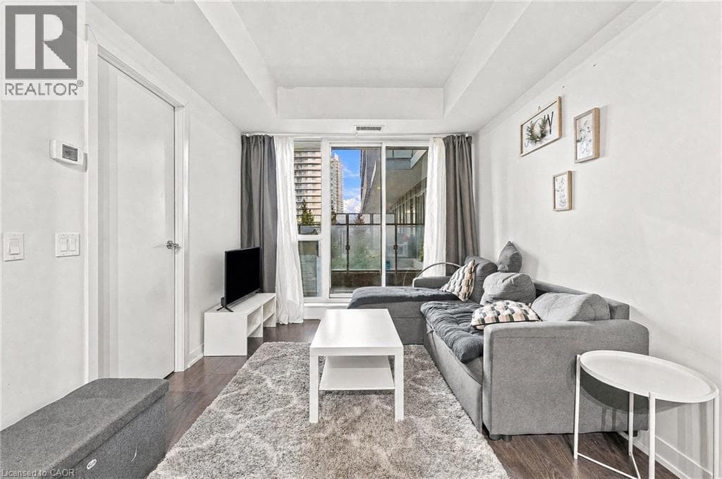 Single Family at 605- 2200 LAKE SHORE Boulevard, Toronto, Ontario - Photo 4 - RE/MAX Garden City Realty