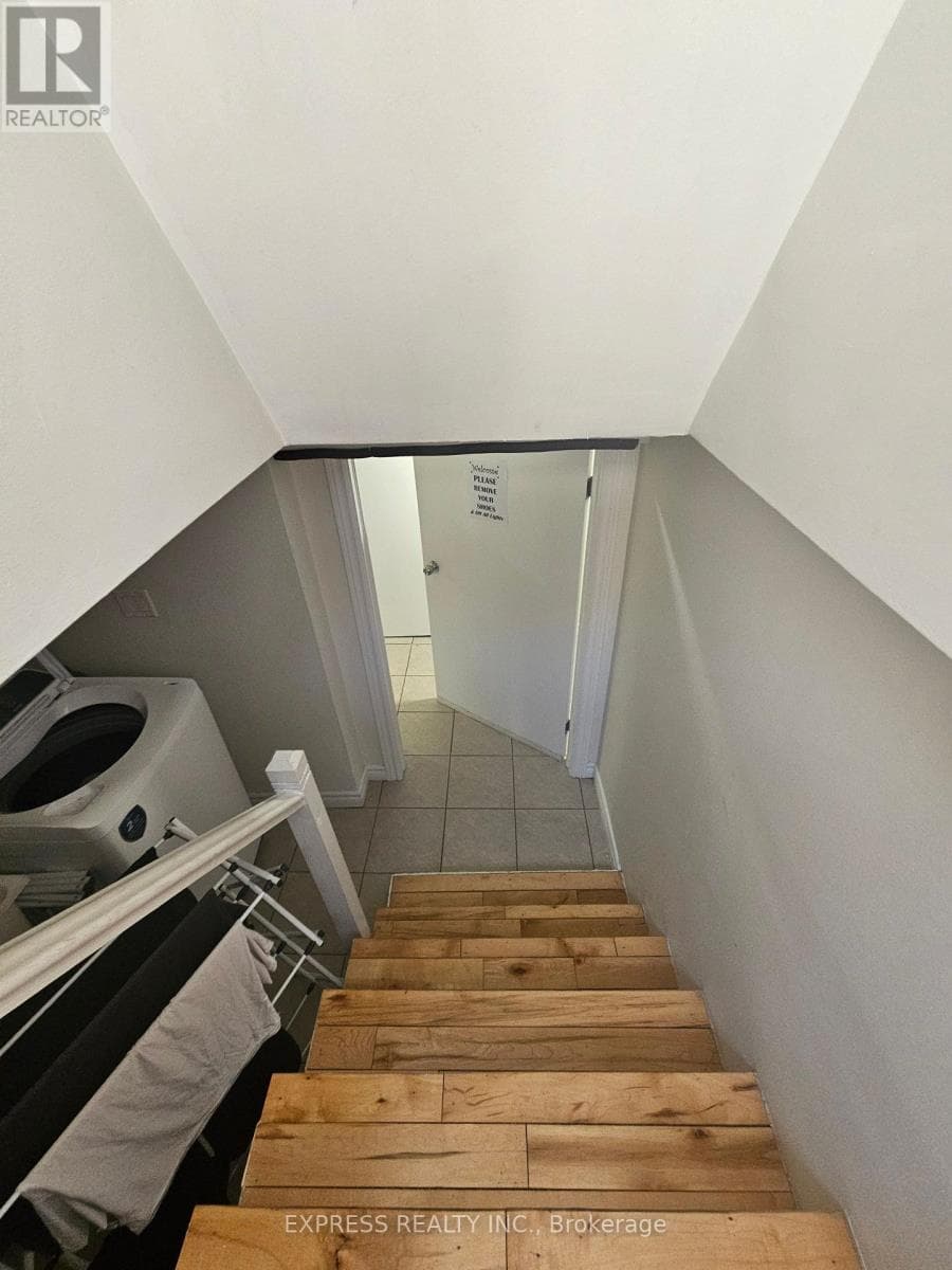 Single Family at Bsmt- 392 Whitmore Avenue, Toronto (Briar Hill-Belgravia), Ontario - Photo 5 - RE/MAX Garden City Realty