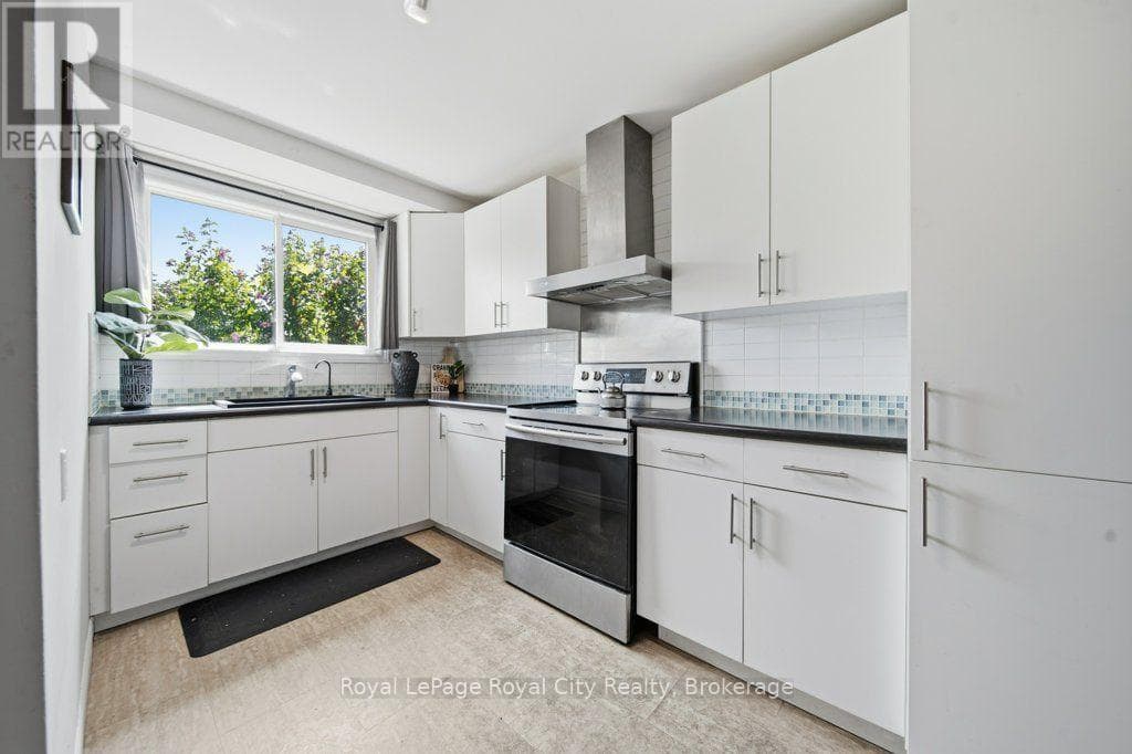 31- 35 Rhonda Road