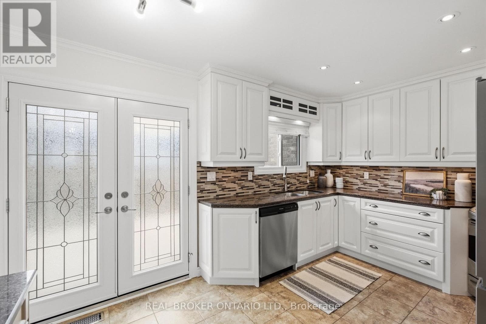Single Family at 1249 Thorpe Road, Burlington (Brant), Ontario - Photo 10 - RE/MAX Garden City Realty