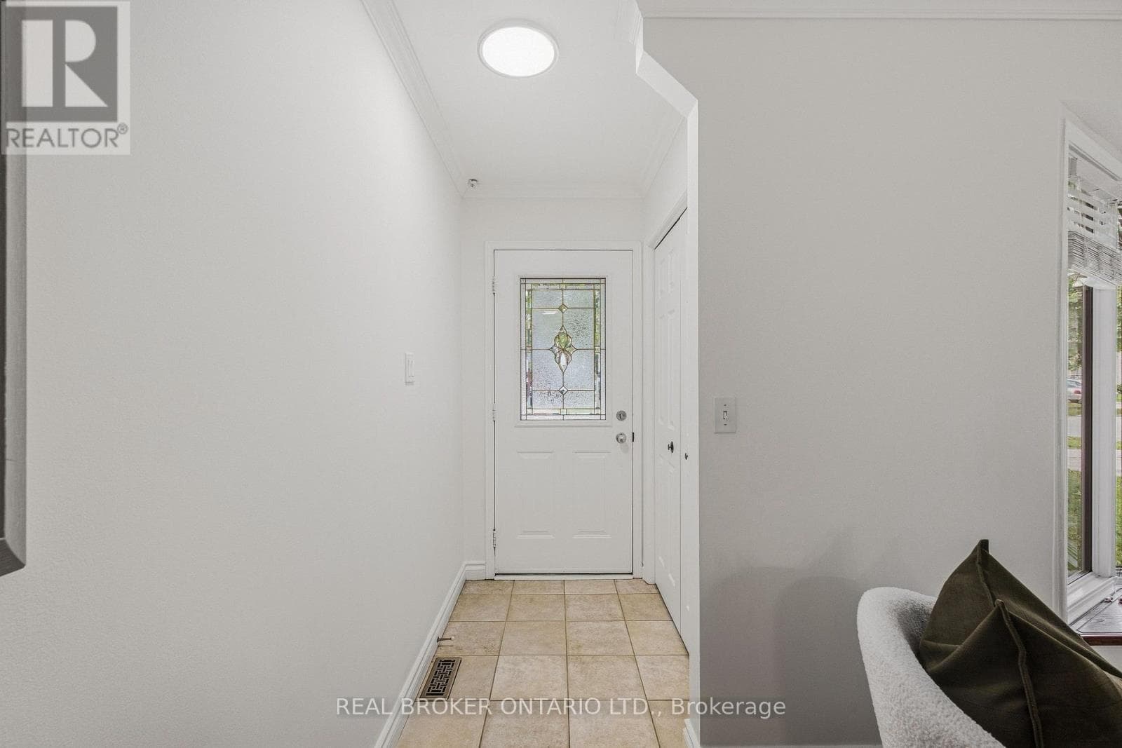 Single Family at 1249 Thorpe Road, Burlington (Brant), Ontario - Photo 4 - RE/MAX Garden City Realty