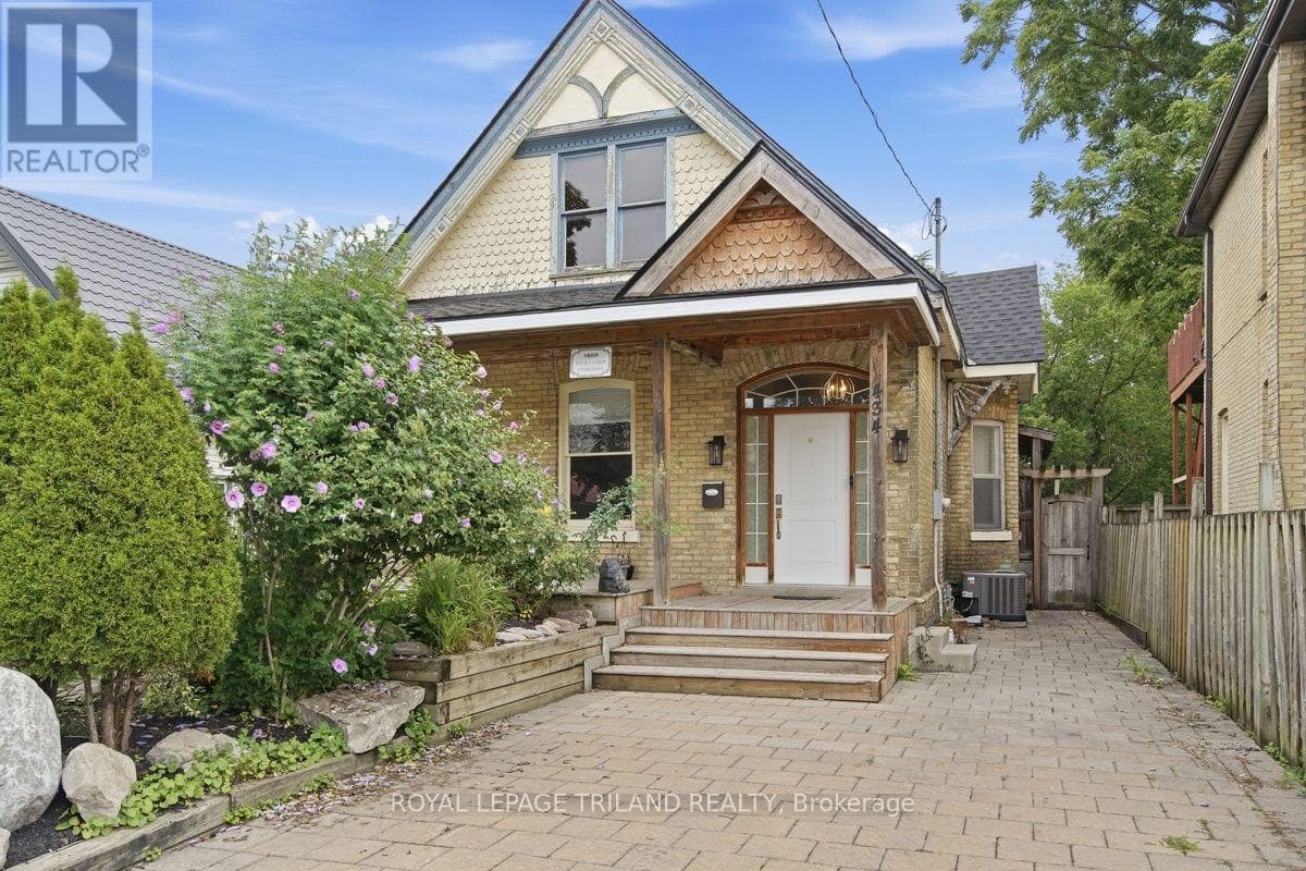 434 English Street
