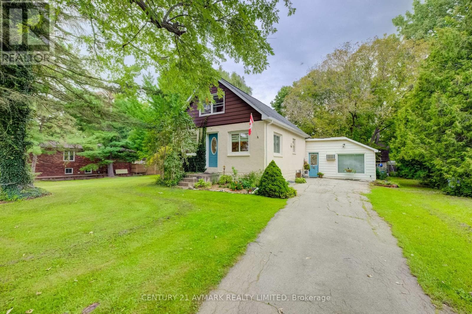 803 Foss Road