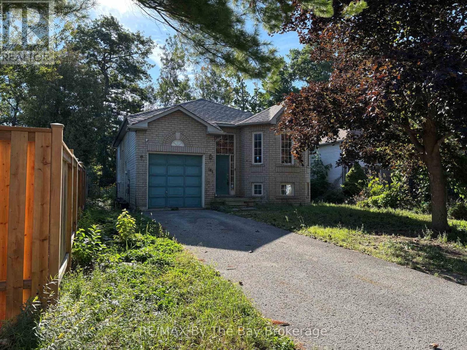 184 DYER Drive