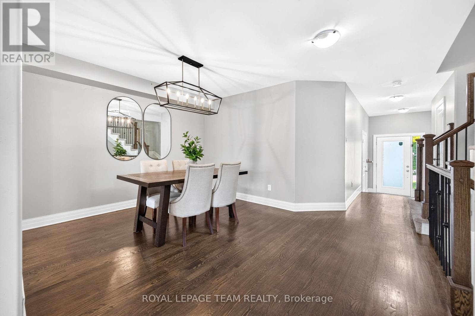 Single Family at 154 Woodhurst Crescent, Ottawa, Ontario - Photo 8 - RE/MAX Garden City Realty