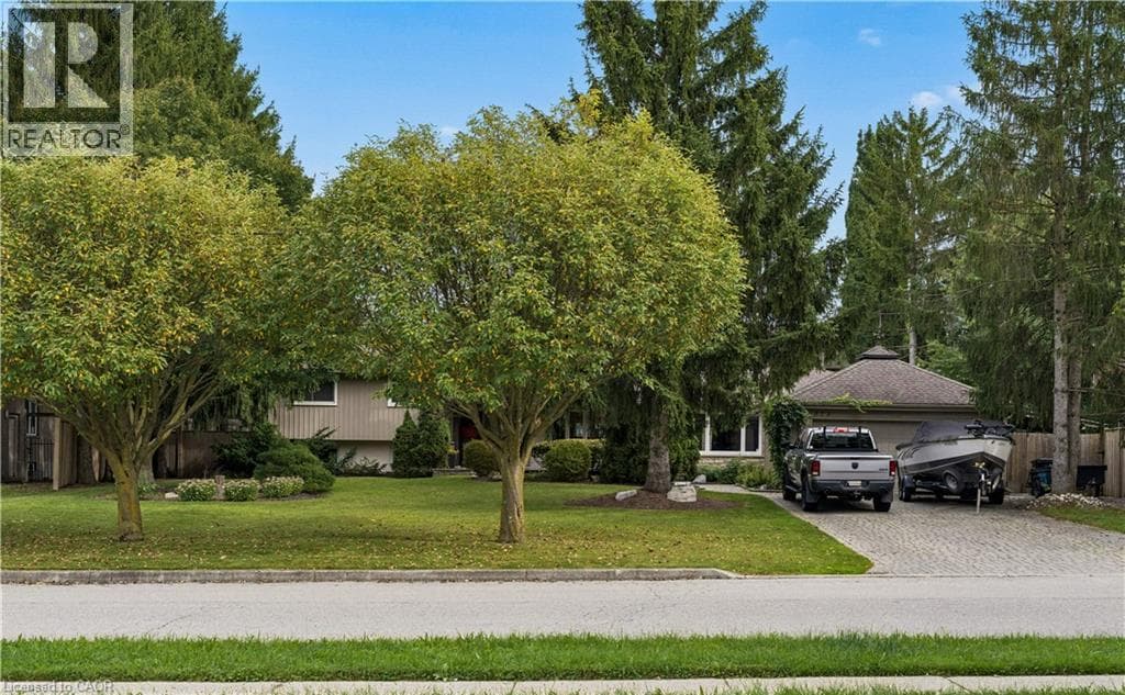 Single Family at 373 FORESTLAWN Road, Waterloo, Ontario - Photo 3 - RE/MAX Garden City Realty