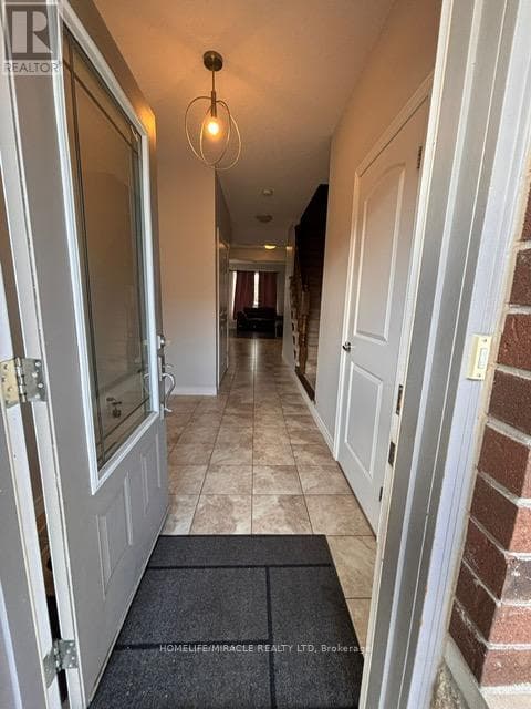 Single Family at 22- 380 lake Street, Grimsby (Grimsby Beach), Ontario - Photo 3 - RE/MAX Garden City Realty