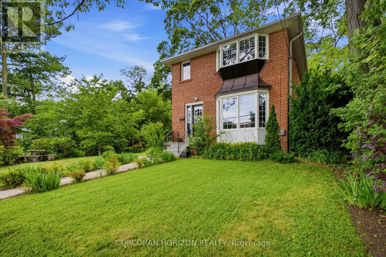 77 Mineola Road