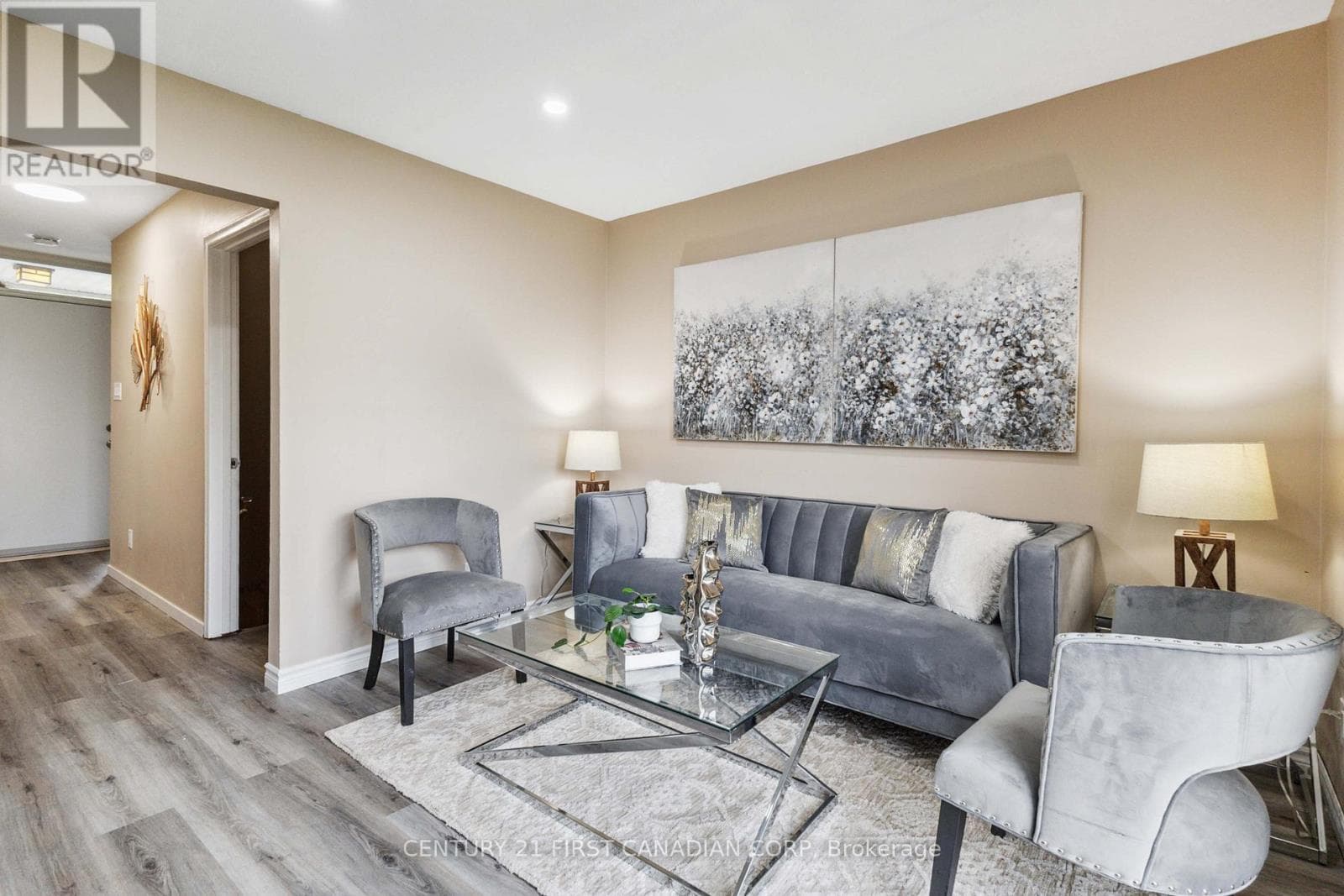 Single Family at 2- 155 Boullee Street, London East (East C), Ontario - Photo 6 - RE/MAX Garden City Realty