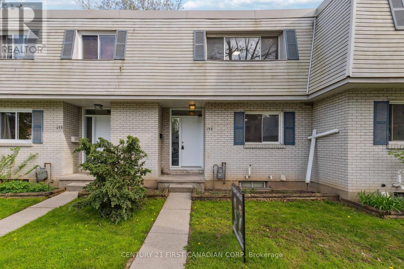 Single Family at 2- 155 Boullee Street, London East (East C), Ontario - Photo 3 - RE/MAX Garden City Realty