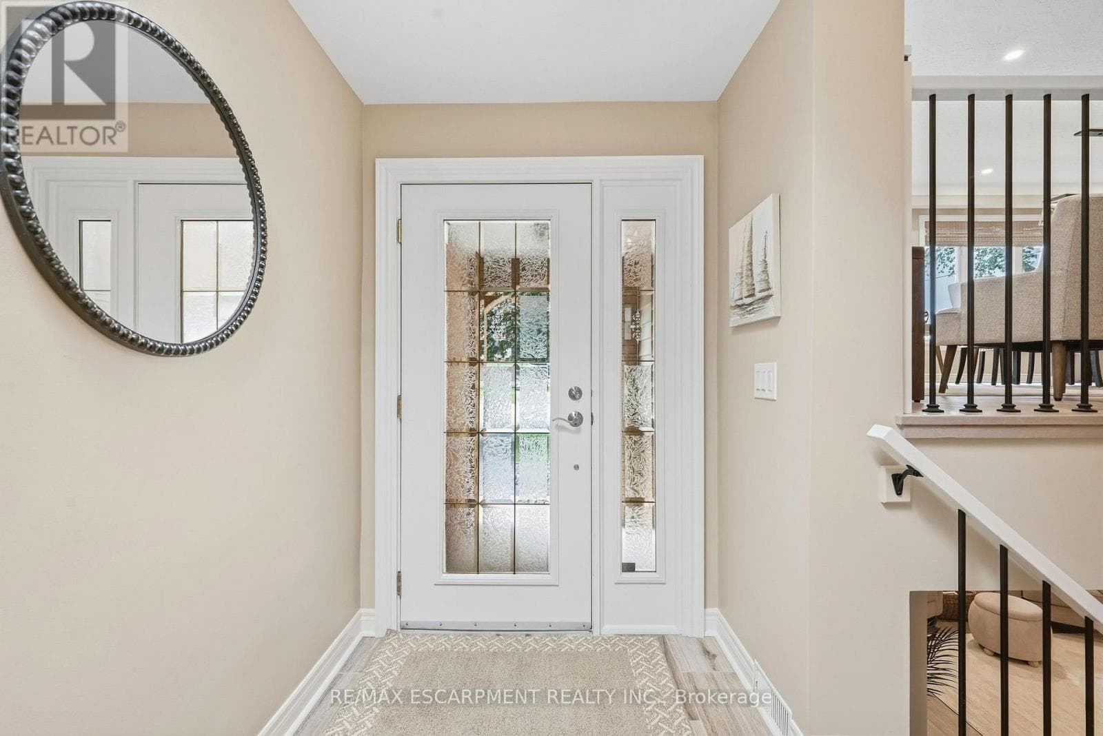 Single Family at 39 Rosemount Avenue, Port Colborne (Sugarloaf), Ontario - Photo 5 - RE/MAX Garden City Realty