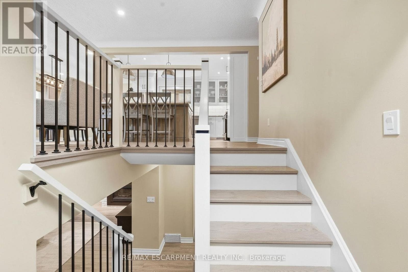 Single Family at 39 Rosemount Avenue, Port Colborne (Sugarloaf), Ontario - Photo 6 - RE/MAX Garden City Realty
