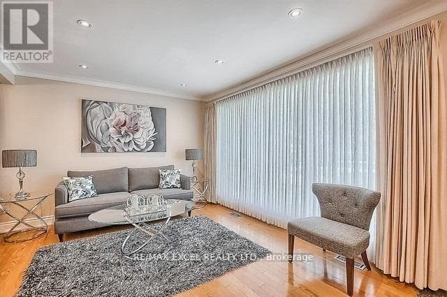 Single Family at Main- 43 Boothbay Crescent, Newmarket (Central Newmarket), Ontario - Photo 5 - RE/MAX Garden City Realty