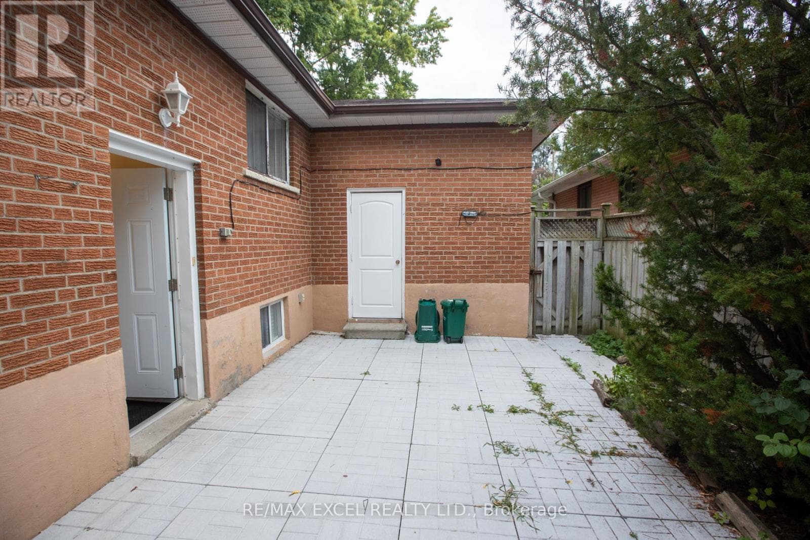 Single Family at 387 Crosby Avenue, Richmond Hill (Crosby), Ontario - Photo 2 - RE/MAX Garden City Realty