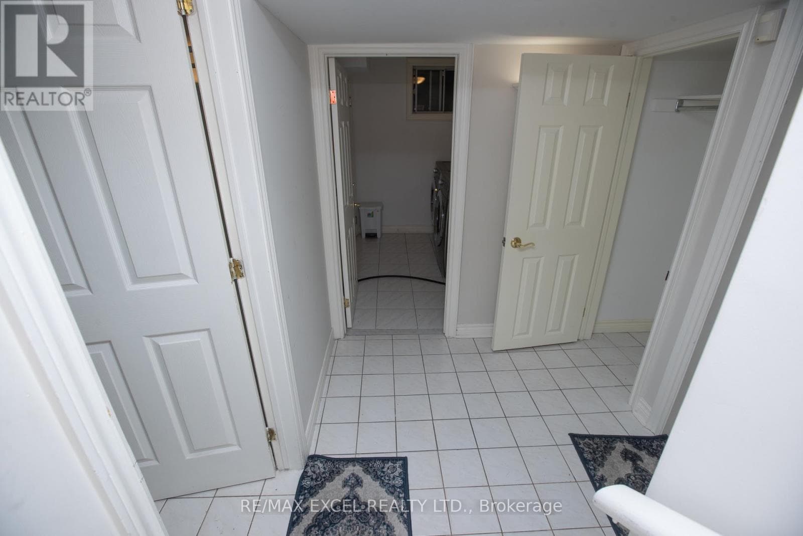 Single Family at 387 Crosby Avenue, Richmond Hill (Crosby), Ontario - Photo 4 - RE/MAX Garden City Realty