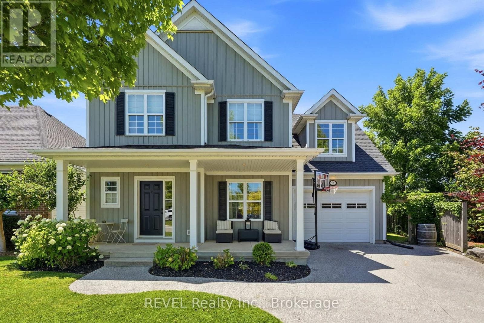 Single Family at 46 Pinot Trail, Niagara-on-the-Lake (Virgil), Ontario - Photo 3 - RE/MAX Garden City Realty