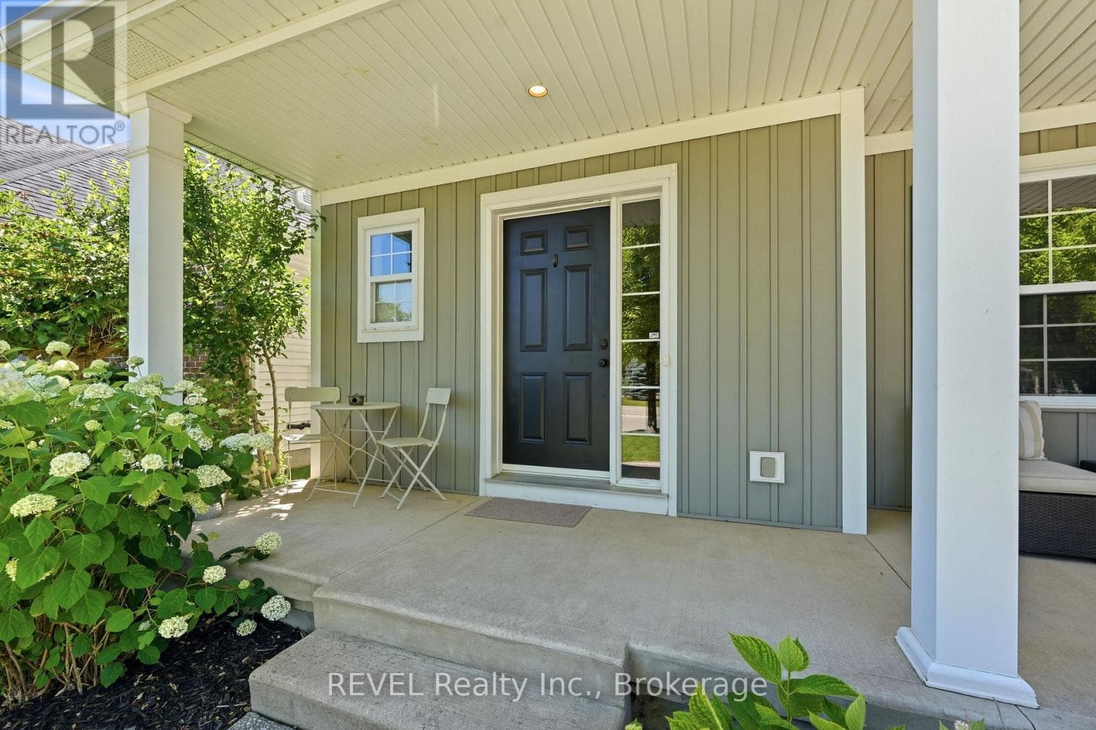Single Family at 46 Pinot Trail, Niagara-on-the-Lake (Virgil), Ontario - Photo 5 - RE/MAX Garden City Realty