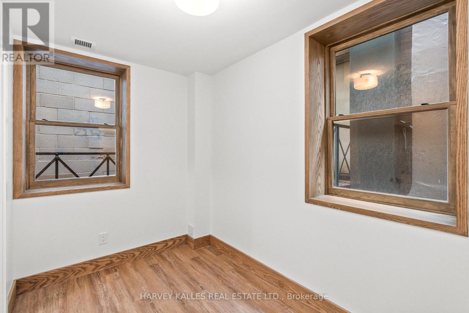Single Family at One- 663 Greenwood Avenue, Toronto (Danforth), Ontario - Photo 5 - RE/MAX Garden City Realty