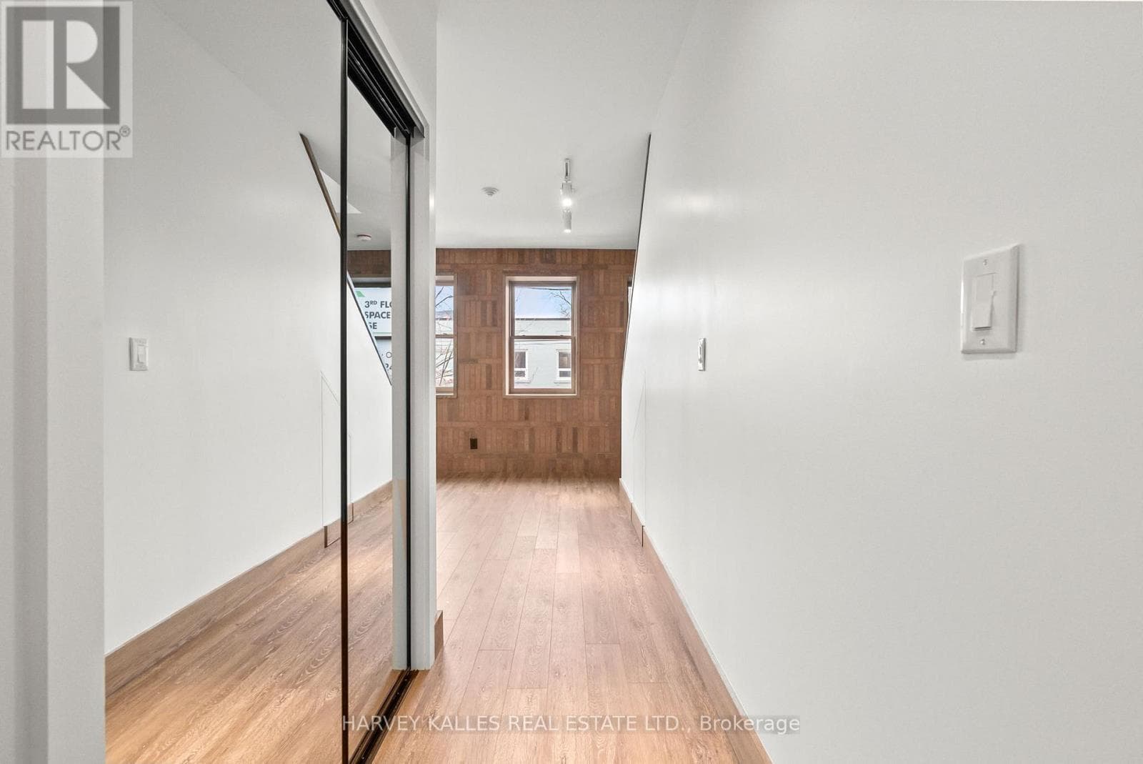 Single Family at One- 663 Greenwood Avenue, Toronto (Danforth), Ontario - Photo 8 - RE/MAX Garden City Realty