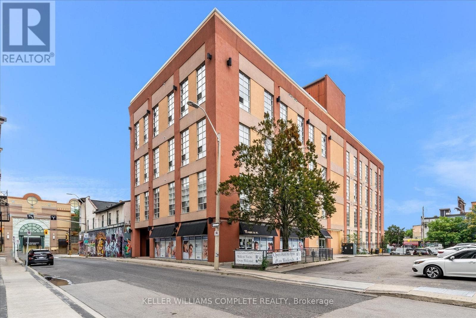 405- 11 Rebecca Street
