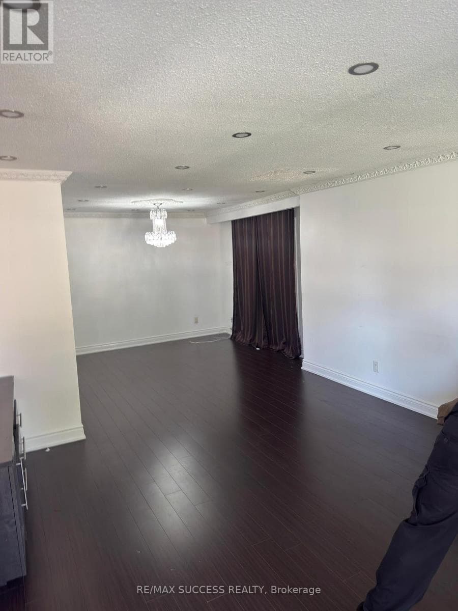3043 Coral Drive