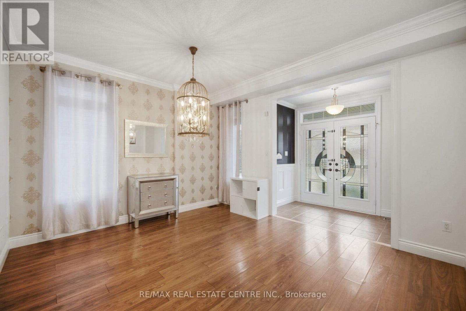 Single Family at 1109 Bonin Crescent, Milton (CL Clarke), Ontario - Photo 6 - RE/MAX Garden City Realty