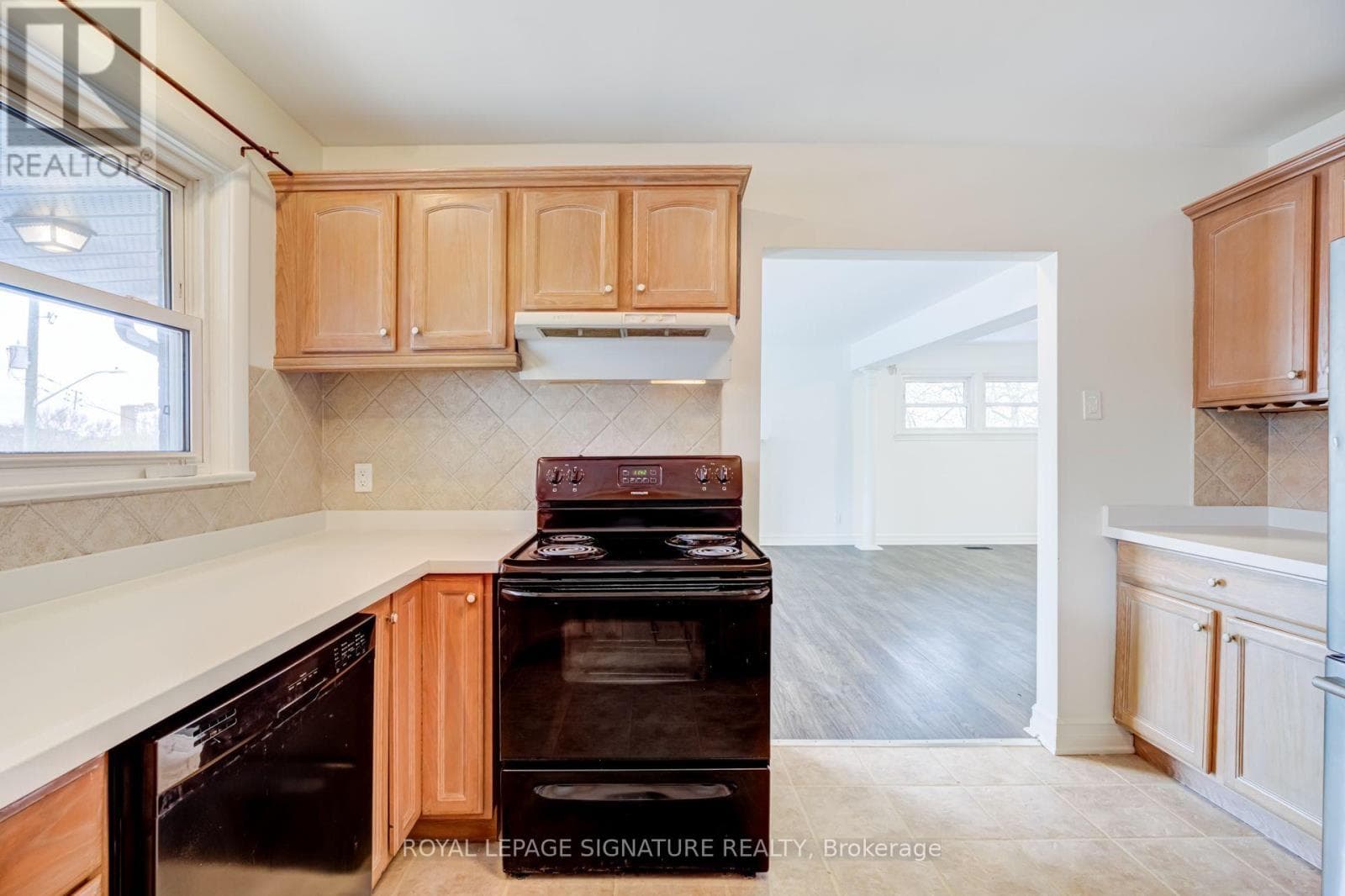 Multi-family at Main- 22 Drury Lane, Barrie (Codrington), Ontario - Photo 10 - RE/MAX Garden City Realty
