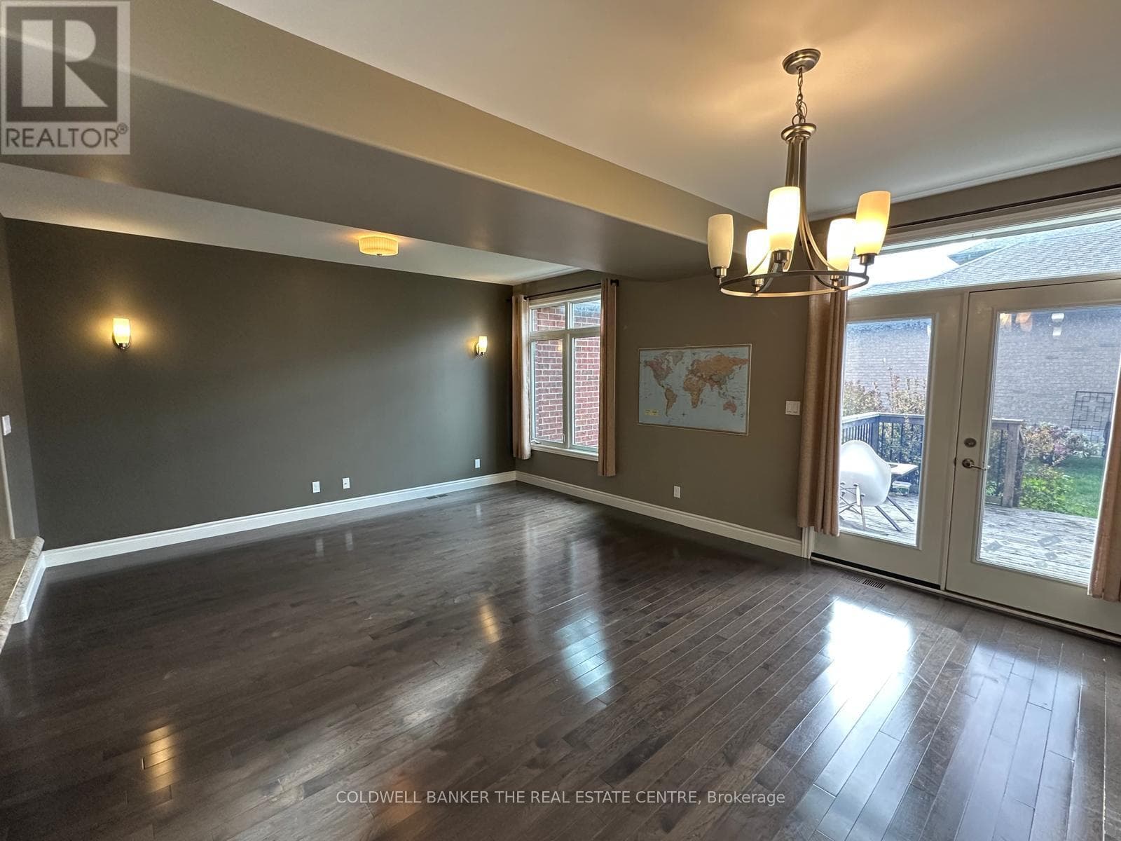 Single Family at 48 Hanover Court, Belleville (Thurlow Ward), Ontario - Photo 3 - RE/MAX Garden City Realty